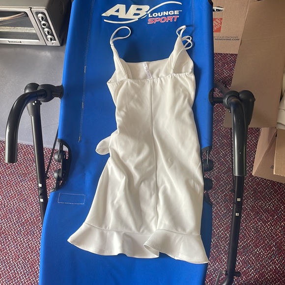 white dress - Picture 2 of 4